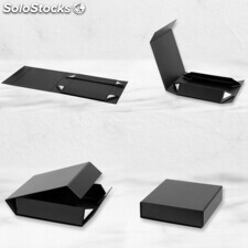Caja negra regalo con cierre imán 21,5 x 21 x 5,5 cm