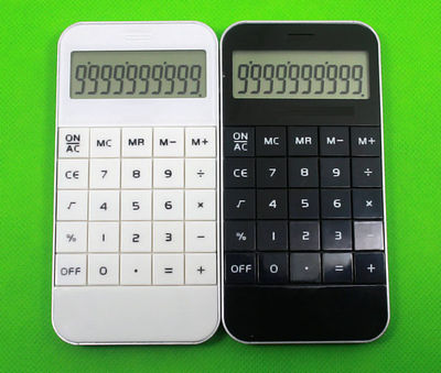 calculadora de forma teléfono celular blanco y negro
