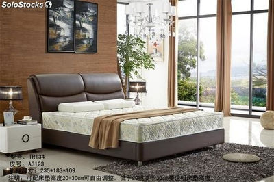 Cama de cuero real, cama tapizada en cuero genuino modelo TR134