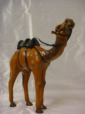 Camelo de couro artesanal 4 patas