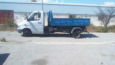 Camion de 3500 kg avec crochet pour conteneur - Photo 2