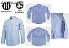 Camisa laboral manga larga color celeste con rejilla interior