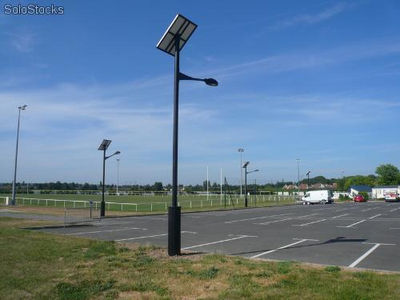 candélabre solaire ( lampadaire, panneau, batterie, aluminium)