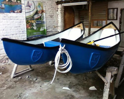 Canoas botes lanchas hidropedales plataformas muelles