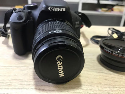 Canon EOS 5D Mark IV + Empuñadura de batería BG-E20 + 2 baterías Canon y 11 mem.