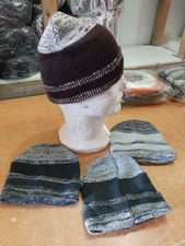 cappelli a stock uomo invernali