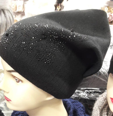 Cappelli invernali in stock donna vari modelli con brillantini e pon pon - Foto 3