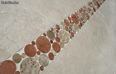 Carrelages de bordure de pierre circulaire brun beige marbre et garniture.