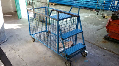 Carro trolley para preparacion de picking con escaleras