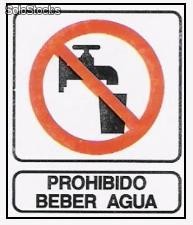 Cartel señalizacion prohibido beber agua