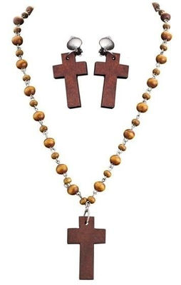 Cf. 6 set rosario y pendientes cruz en madera