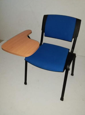 chaise avec accoudoir