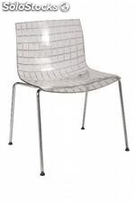 Chaise design assise acrylique avec pieds en métal