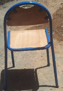 Chaise semi métallique