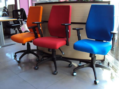 Chaises roulante pour cadre et secretaire