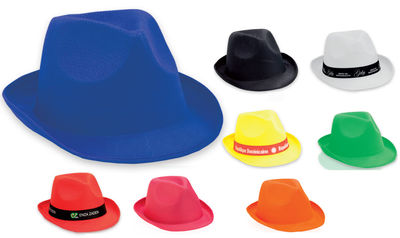 Chapeaux de plage colorés