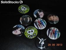 chapitas de tus idolos favoritos personalizadas