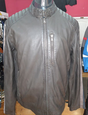 chaqueta de cuero estilo biker ,prenda de cuero ,cazadora de cuero, - Foto 4