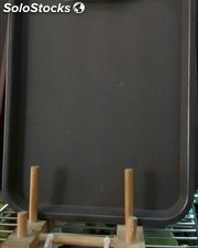 charola de mesero plástico con antiderrapante rectangular 38.1 X 50.8cm 6 Pzs