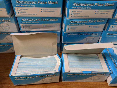 chirurgische Gesichtsmaske mit 1 Schachtel mit 50 Einwegmasken