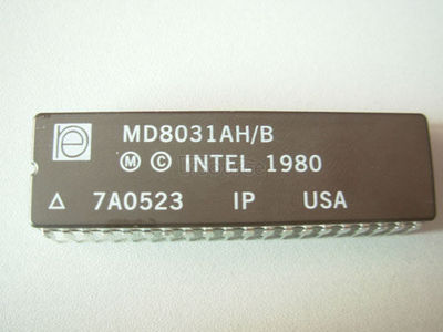 Circuito integrado de compçõente eletrônico de semicondutores MD8031AH/B
