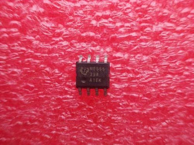 Circuito integrado de compçõente eletrônico de semicondutores NE555D