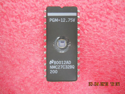 Circuito integrado de compçõente eletrônico de semicondutores NMC27C32BQ-200