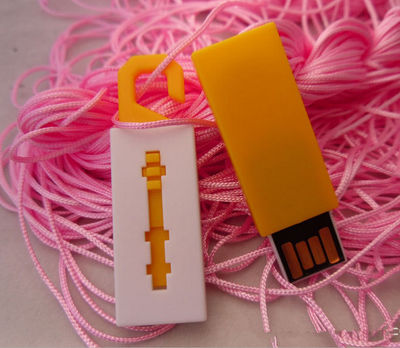 Clé USB avec crochet - Photo 2