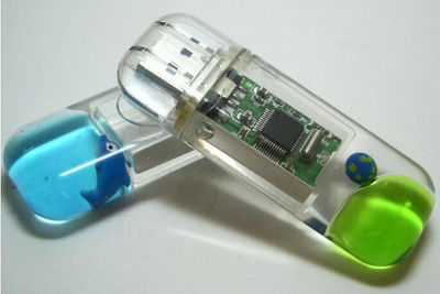 Clé USB avec liquide