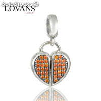 colgante plata para collar, diseño de corazón con circónes rojos .