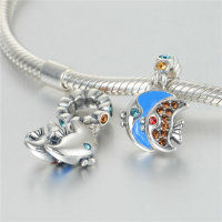 colgante plata para pulsera, diseño de anillo con piedras y peces con esmalte - Foto 3