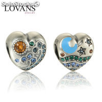 colgante plata para pulsera ,diseño de corazón con piedras colores de dos lados