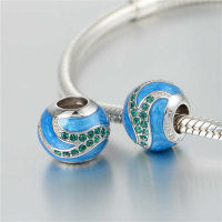 colgante plata para pulsera, diseño de pola con esmalte azul y piedras verdes . - Foto 4