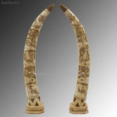 Colmillos de pie - Buda 88cm (Pareja) | hueso tallado en hueso tallado