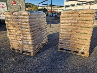 Compre pellets de madeira A1, pellets de madeira DIN + sacos de 15 kg para venda
