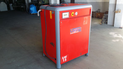 Compresor de aire tornillo uniair 20 cv con caldera y secador ocasion