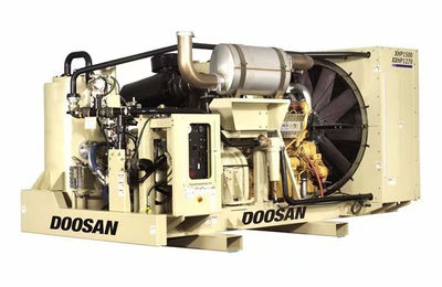 Compressor de ar móvel do parafuso móvel do poder XXHP1270 / XHP1500 de Doosan