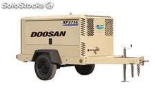 Compressor de ar parafuso móvel Doosan XP375E