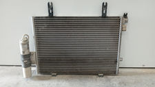 Condensador / radiador aire acondicionado / 817662 / 1077600 para renault kangoo