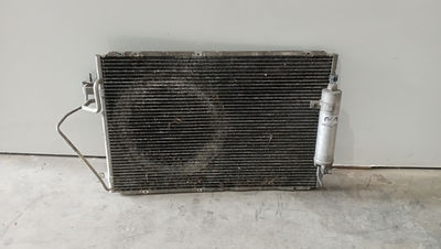 Condensador / radiador aire acondicionado / D466430630 / 1077621 para kia carens