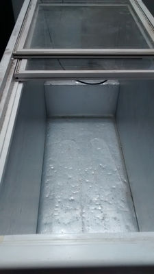Congelador tapa de vidrio marca bozzo,