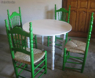 Conjunto mesa de 80cm de diámetro y cuatro sillas estilo sevillano asiento anea