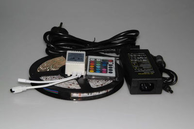 ConjuntoTiras de LED SMD5050 RGB color DC12V IP65 impermeable Paquete de Ampolla - Foto 3