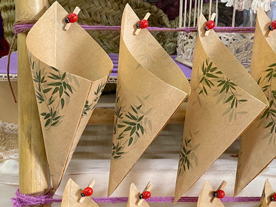 Conos cucuruchos de papel kraft con hojas para pétalos arroz bodas confeti - Foto 4