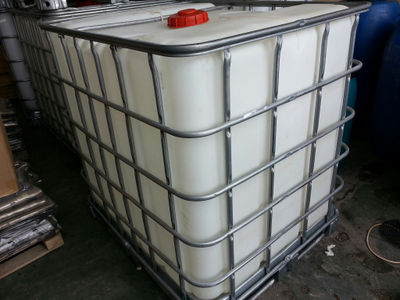 Container 1000 litros tipo IBC pallet de ferro galvanizado p/Agua Potável