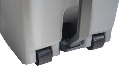 Contenedor con pedal 60 litros con adhesivo reciclaje. Tapa Azul - Sistemas - Foto 2