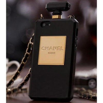 Coque iphone 4 bouteille de parfum noir