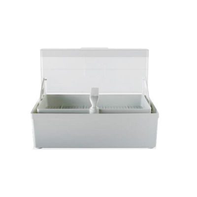 Cubeta de Esterilización de Capacidad 1,5 Litros: Incluye tapa y bandeja para