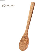 Cuchara fabricada en coco