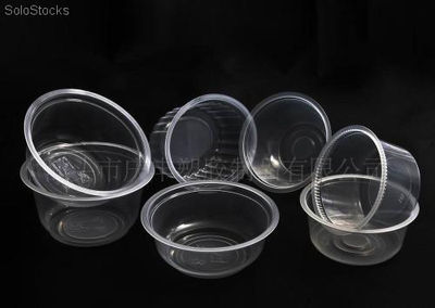 cuencos de plastico transparente